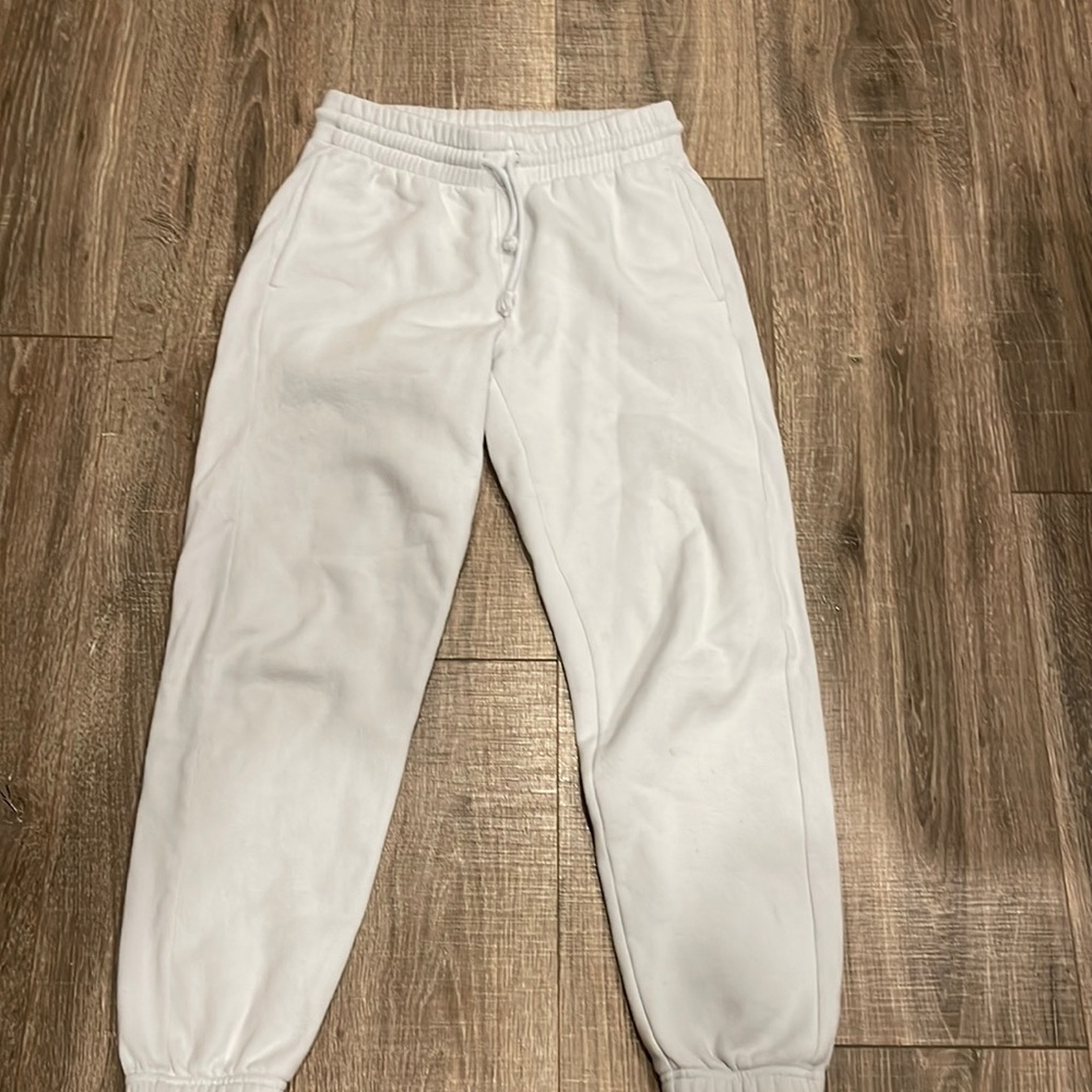 Light blue XS Aritzia TNA sweatpants